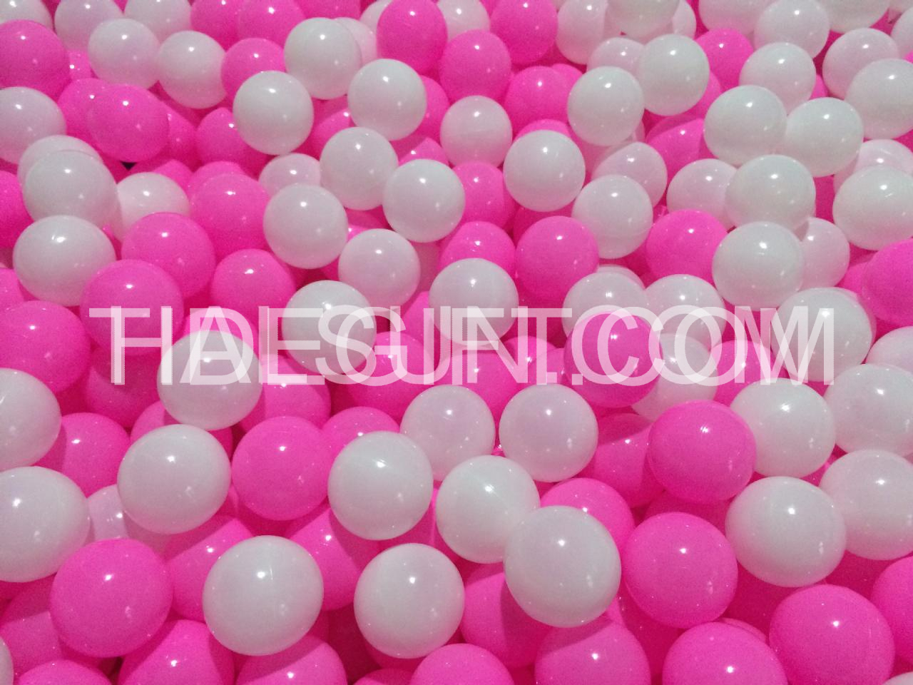 plastic-ocean-balls-14.jpg
